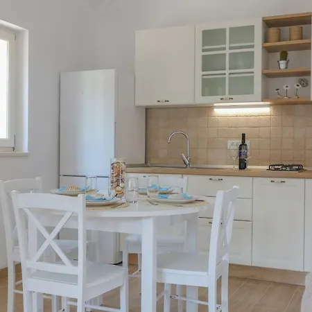 Апартаменты House Sarbun Постира