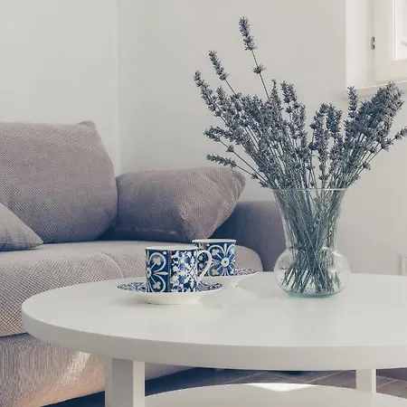 House Sarbun Постира
