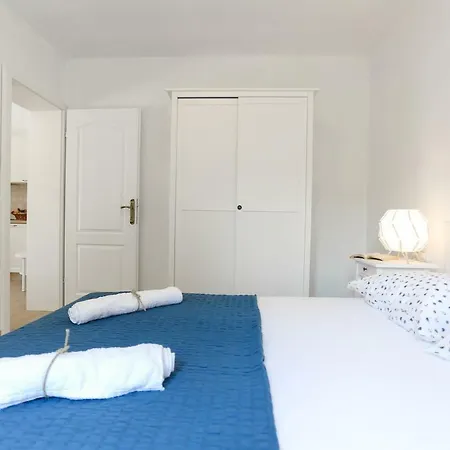 House Sarbun * Постира